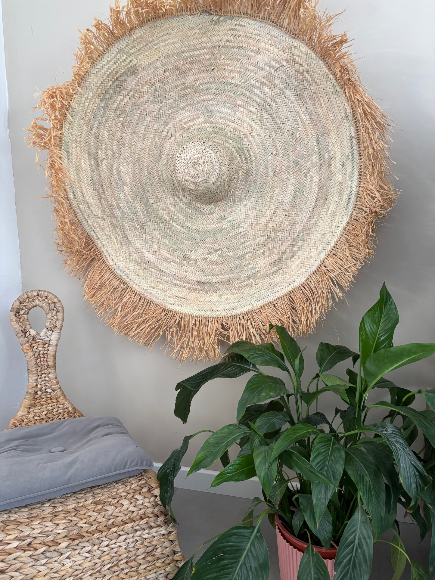 CHAPEAU MURAL DECORATIF, RAPHIA XL