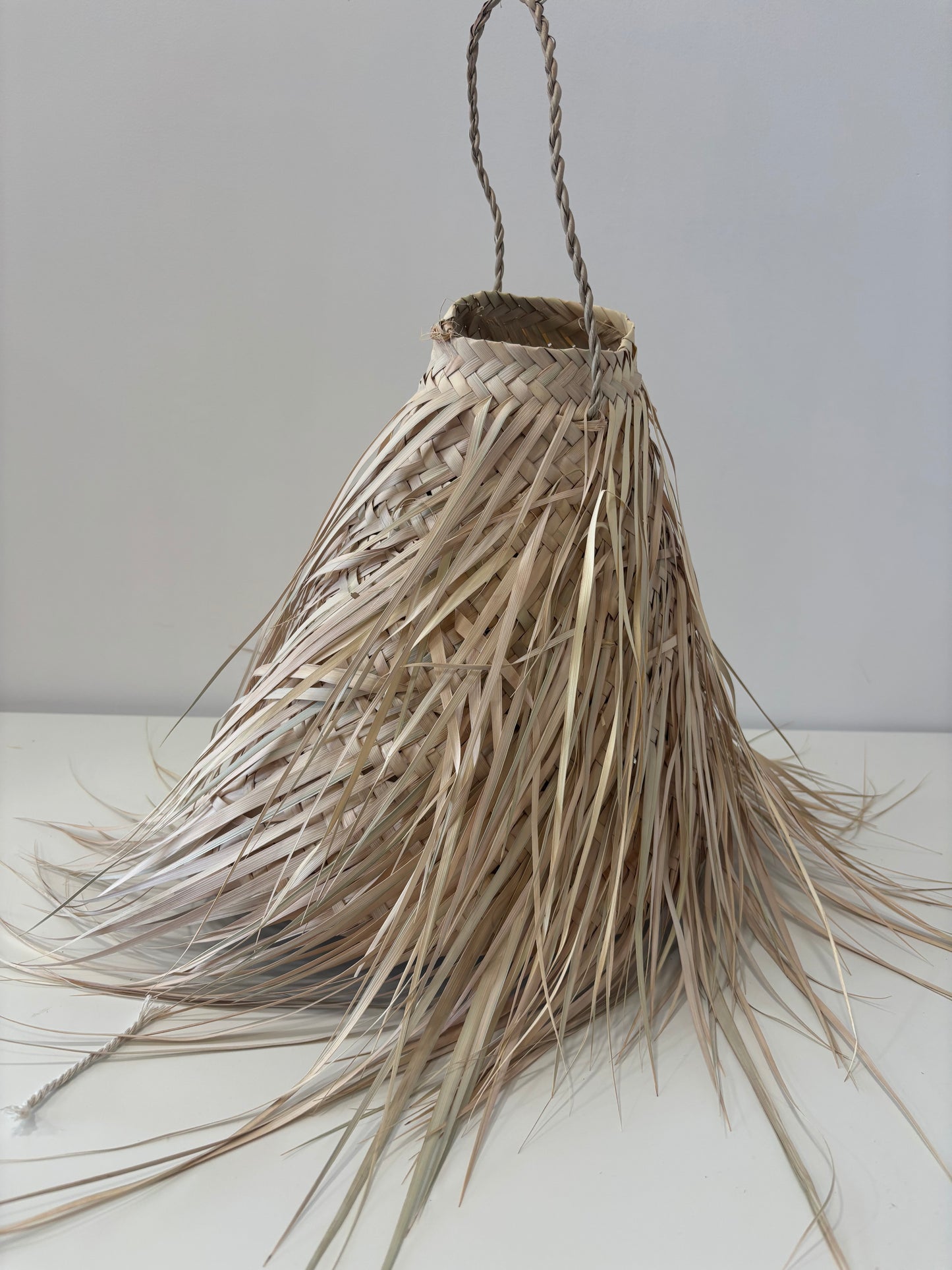 SUSPENSION EN FEUILLE DE PALMIER