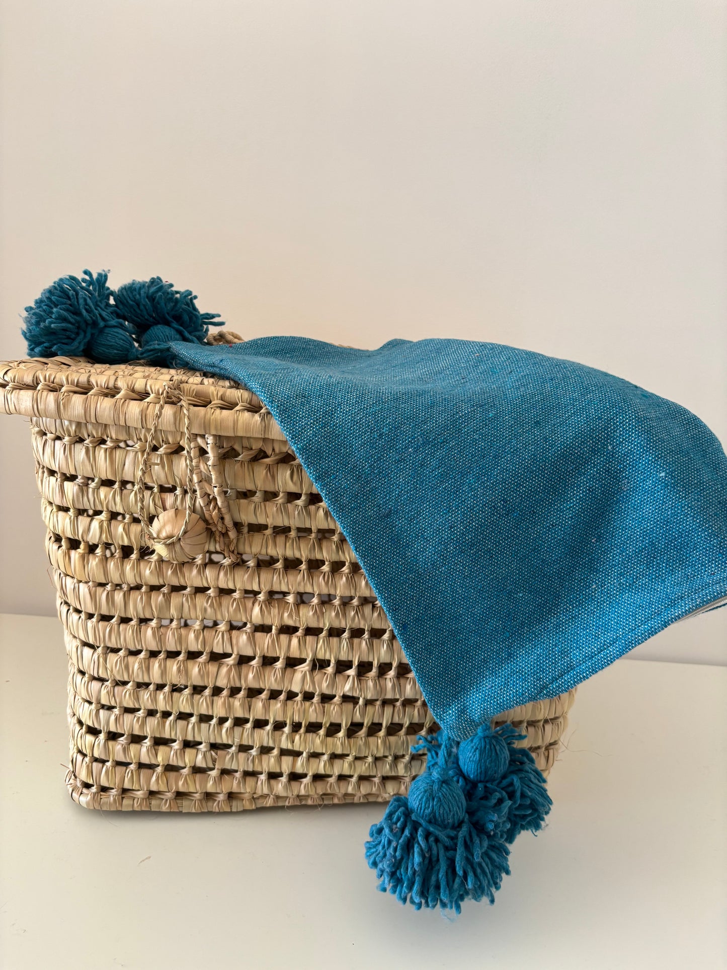 HOUSSE DE COUSSIN A POMPOM UNI